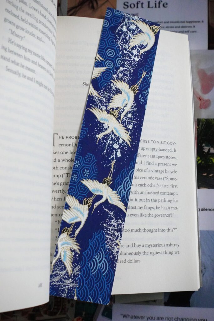 bookmark - crane wave